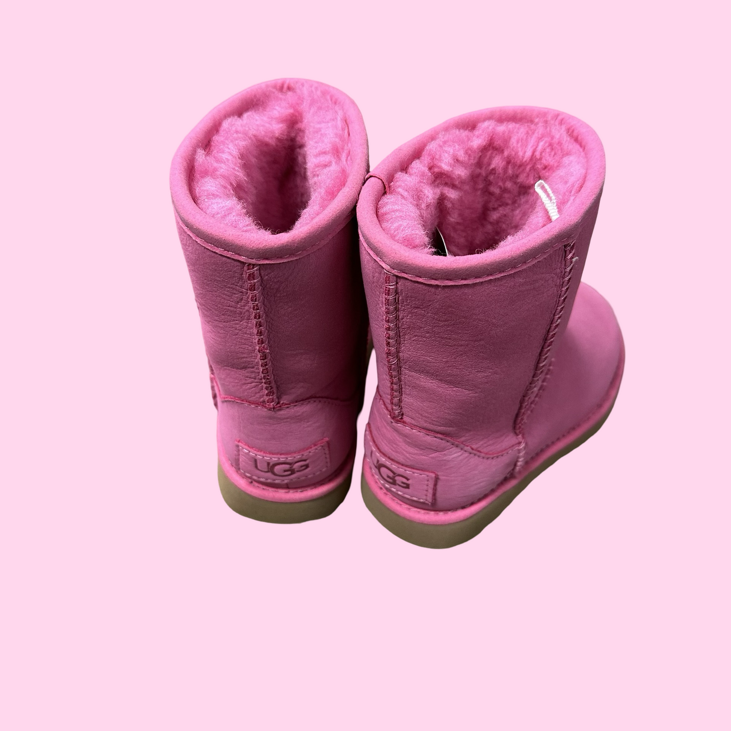 UGGS, 9