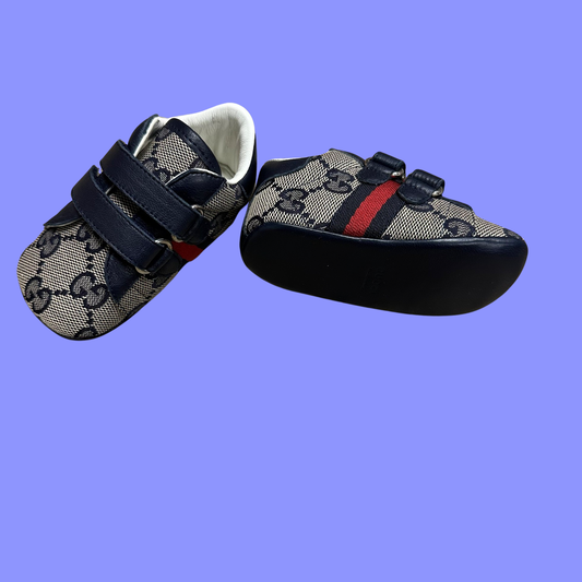 GUCCI, 3-6M NEW WITH ORIGINAL SHOE BAG