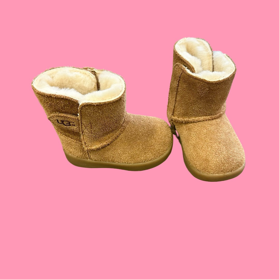 Ugg new toddler, 2/3