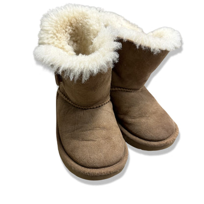 UGGS, LITTLE KID 9