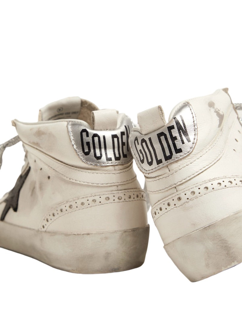 Golden Goose, 38