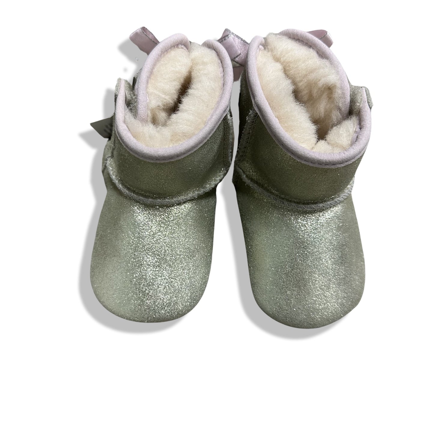 UGGS, LITTLE KID 2/3 NEW WITH TAG