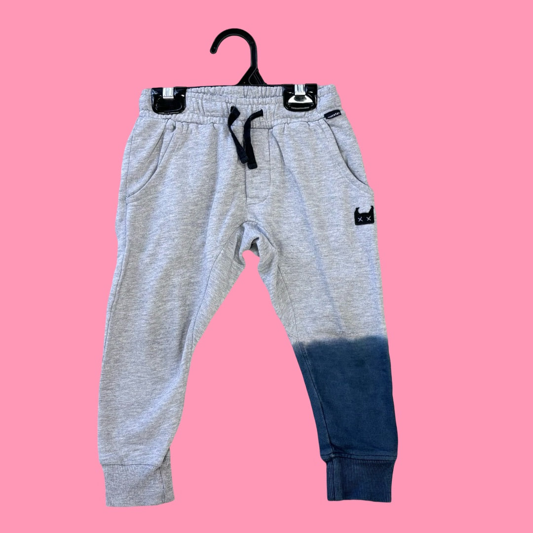 Munster sweatpants, 3y